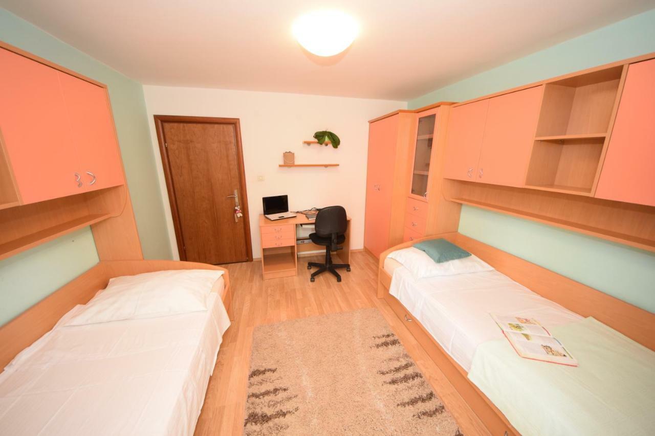 Apartment Andrea Orebić Екстериор снимка